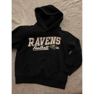 🔶🔶SOLD🔶🔶 Baltimore Ravens Football Hooded Sweatshirt, size S5/6. NFL brand.